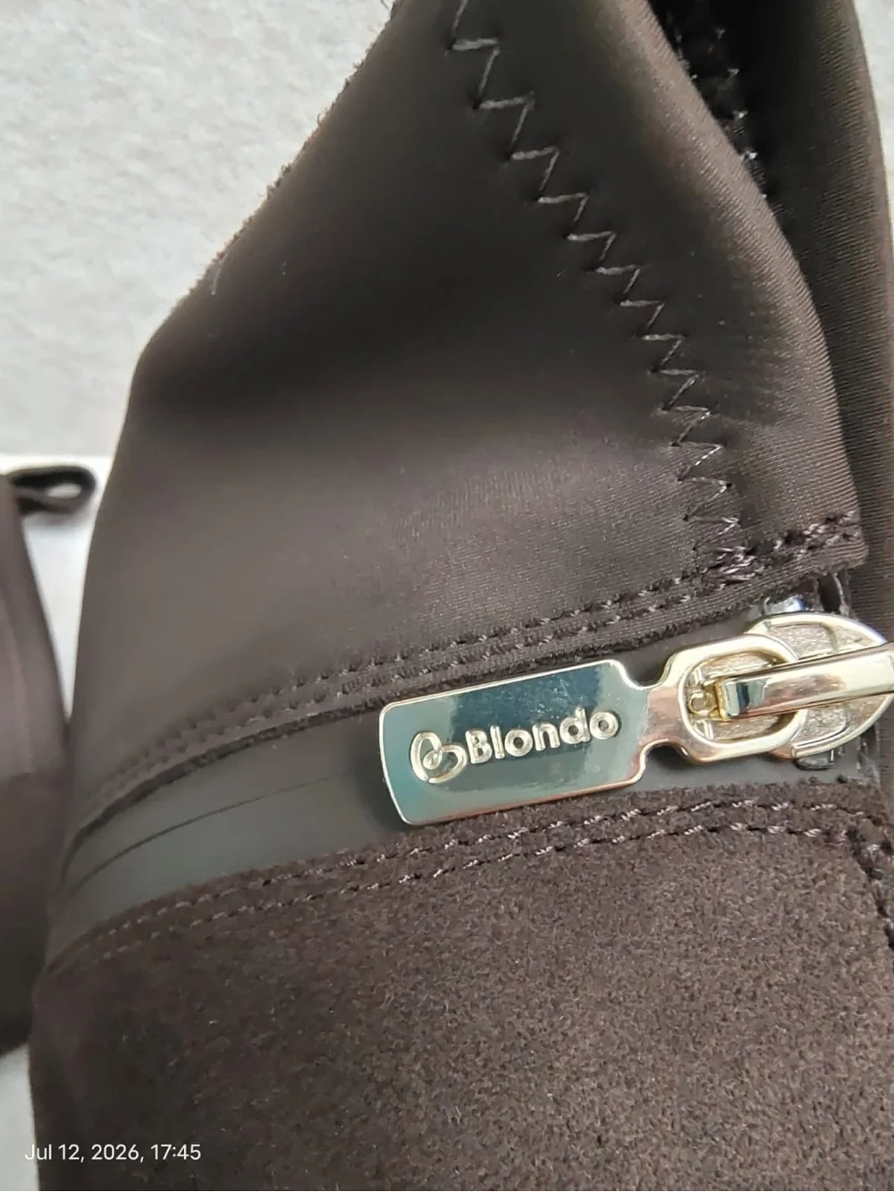 NWOB Blondo Cammie Waterproof Bootie Women’s Size 9.5 M Java Suede